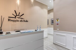Reception - RAGGIO DI SOLE - ATAROOMS Collection (Naples)