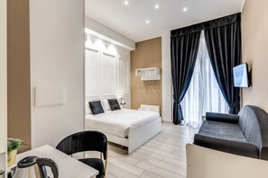 Minibar, bureau, rideaux occultants, chambres insonorisées