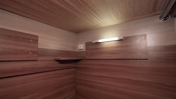 Yhteismajoitus, vain miehille (12 beds) | Työpöytä, silitysrauta/-lauta, ilmainen Wi-Fi, vuodevaatteet