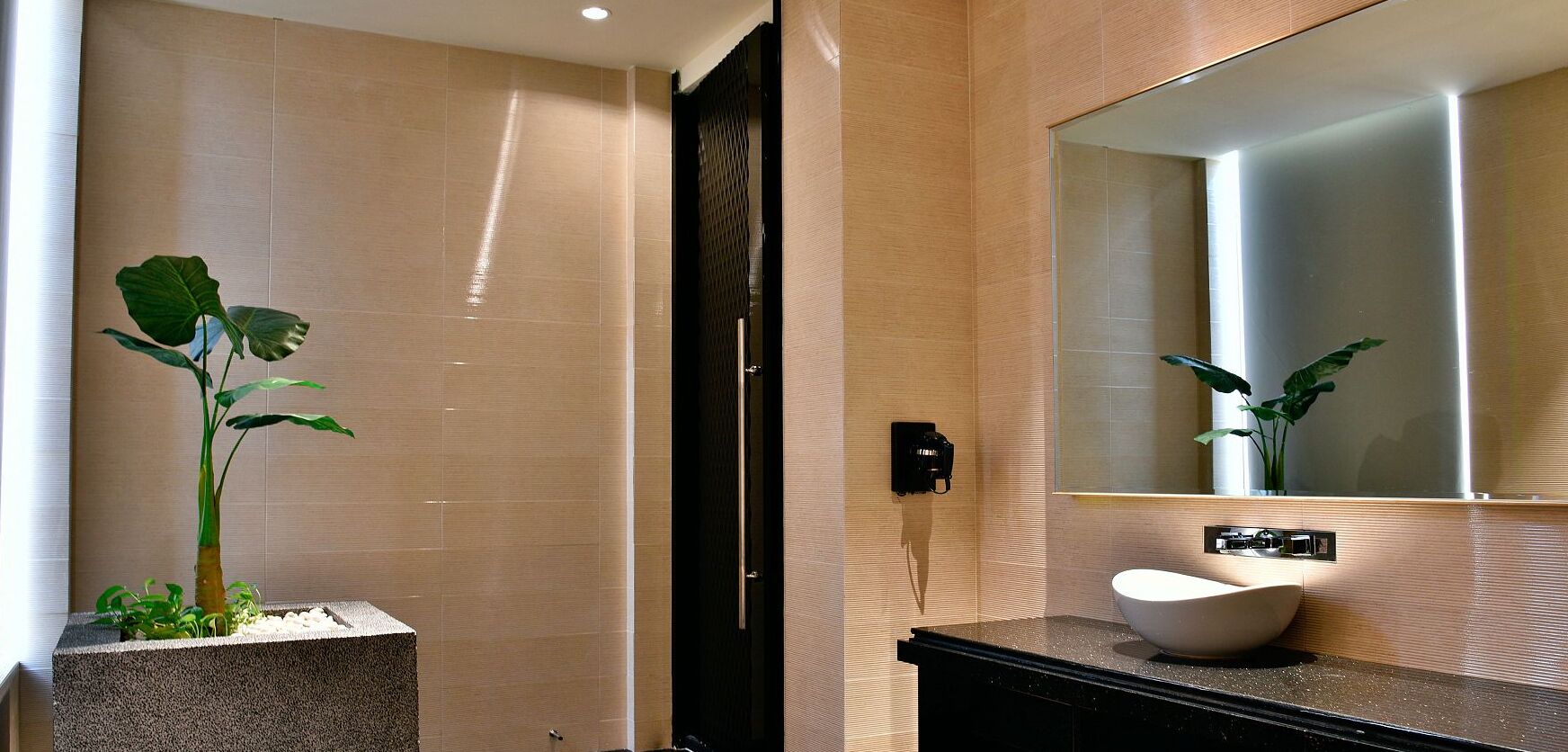 deluxe suite, non smoking | bathroom | separate bathtub and shower, jetted bath, hydromassage showerhead