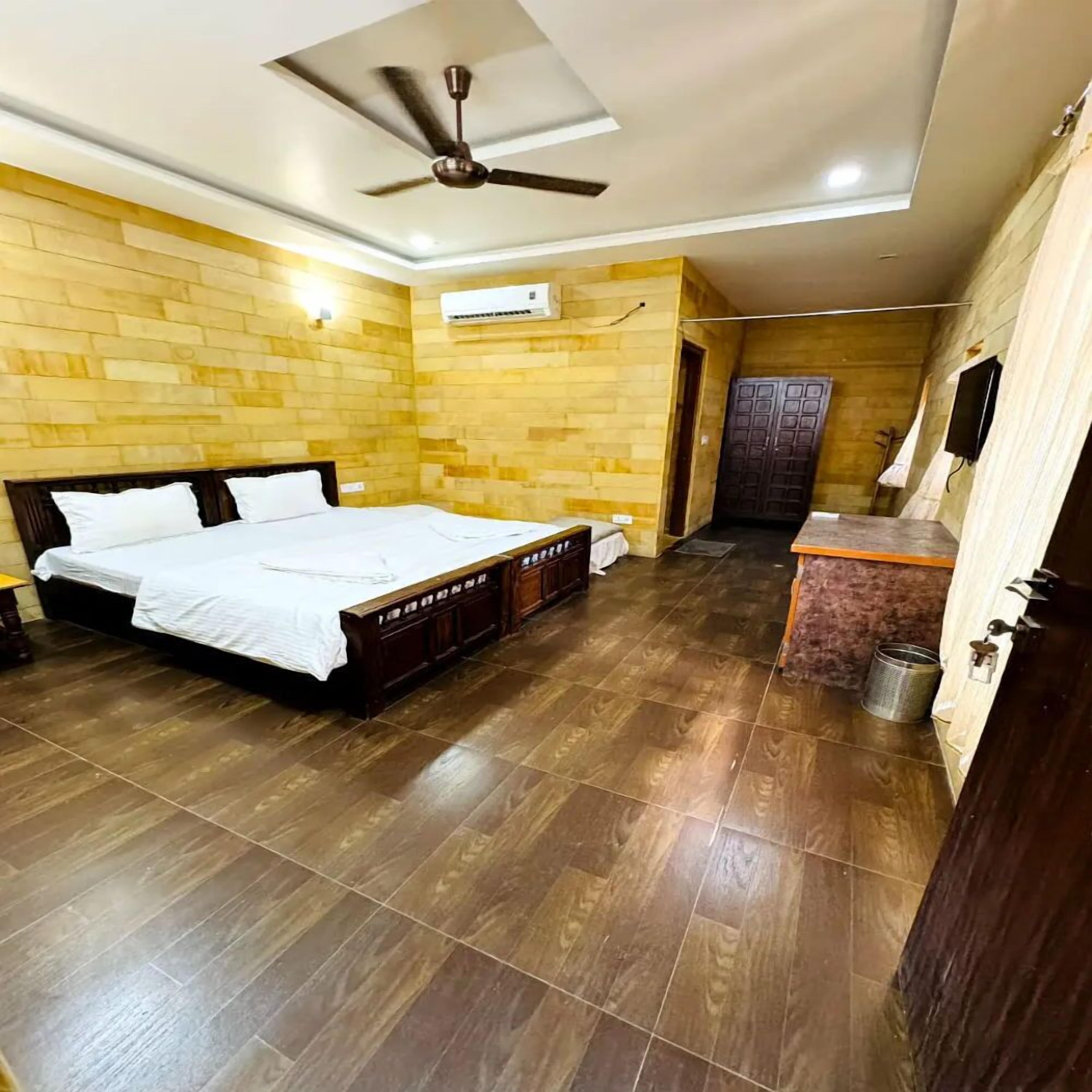 deluxe double room | premium bedding, laptop workspace, blackout curtains, free wifi