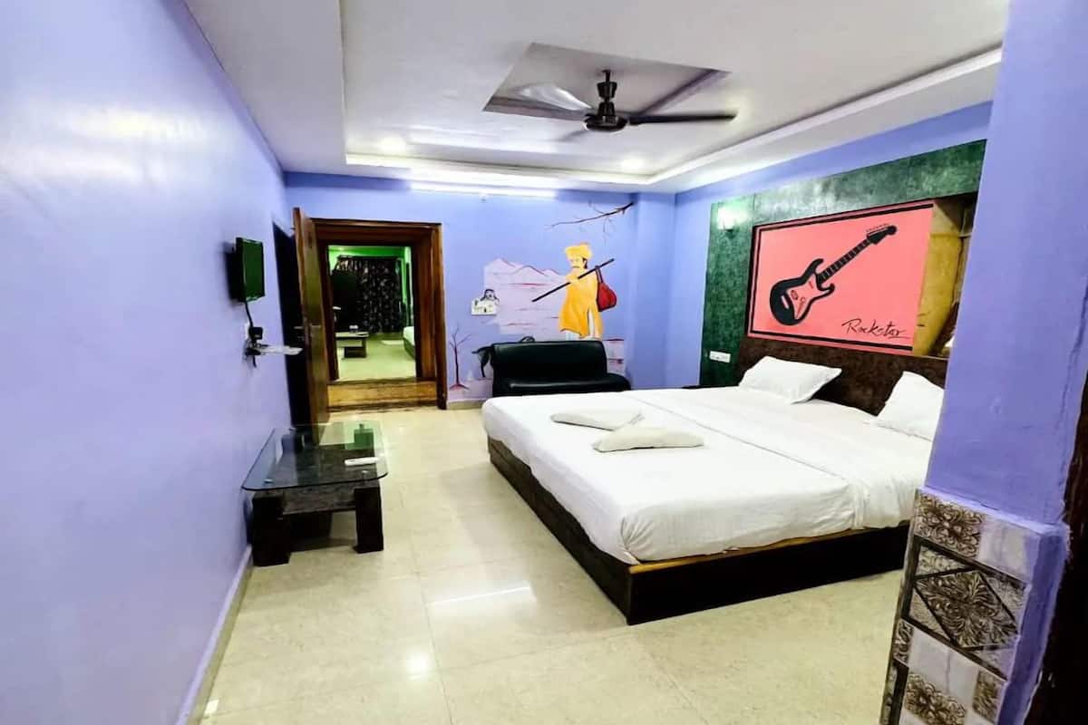 deluxe double room | premium bedding, laptop workspace, blackout curtains, free wifi