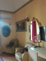 Deluxe-herbergi fyrir fjóra | Öryggishólf í herbergi, ókeypis vöggur/ungbarnarúm