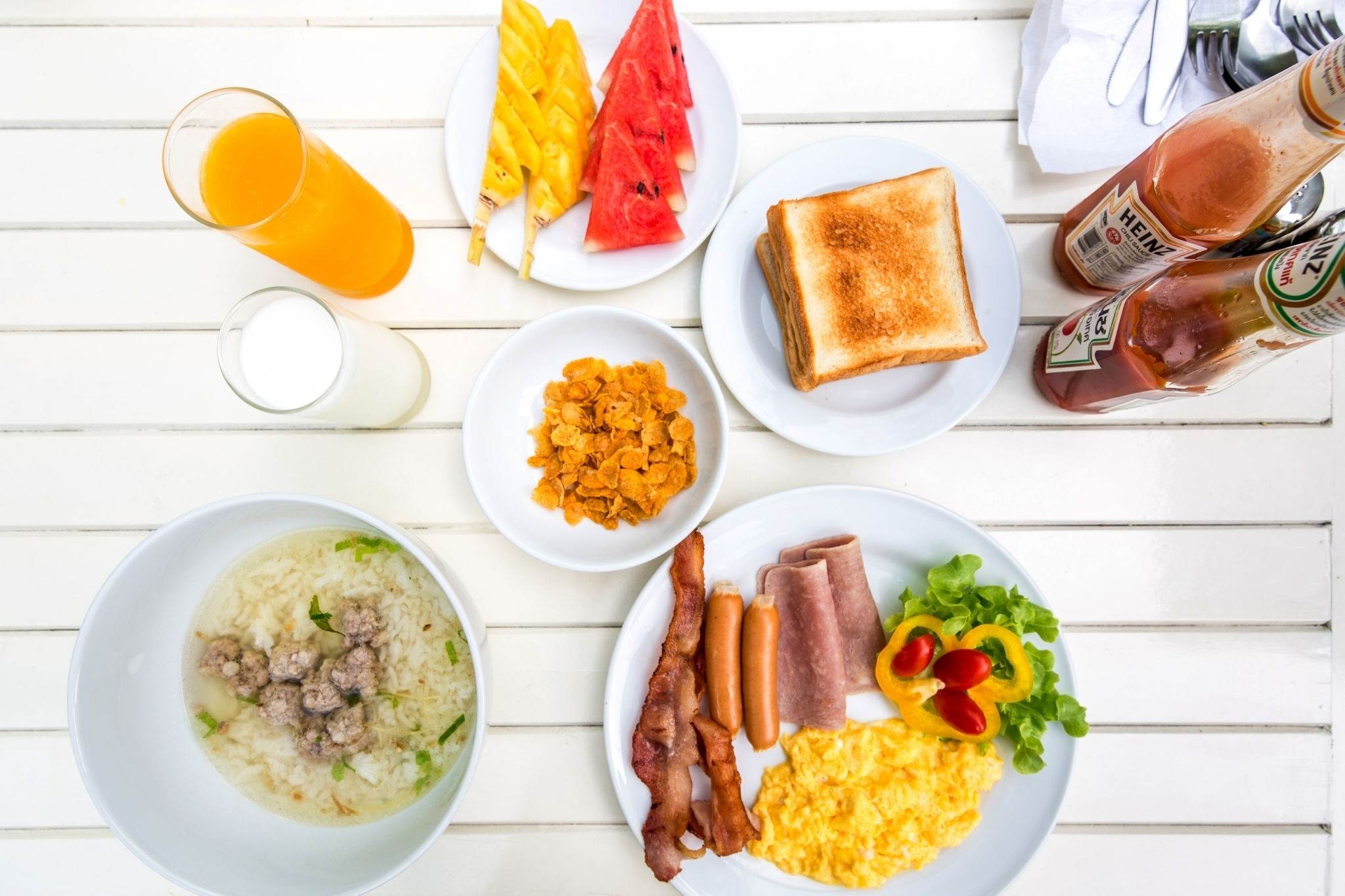 daily full breakfast (thb 500 per person)