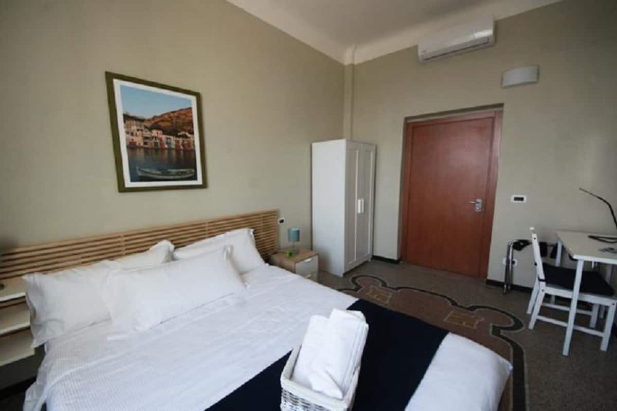 In-room safe, desk, blackout curtains, free WiFi