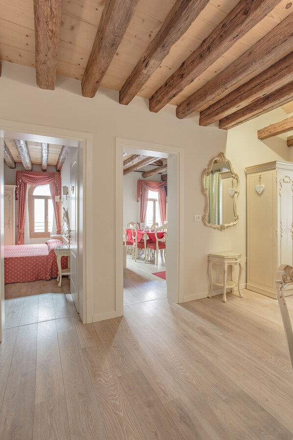 Apartment, 3 Bedrooms | Room amenity - Venezia - Santa Croce 1797 (Venice)