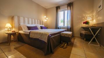 Deluxe Apartment, 1 Bedroom, Balcony (1) | Premium bedding, in-room safe, individually decorated