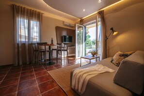 Deluxe Apartment, 1 Bedroom, Balcony (1)