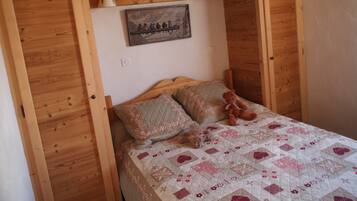 4 slaapkamers, een strijkplank/strijkijzer