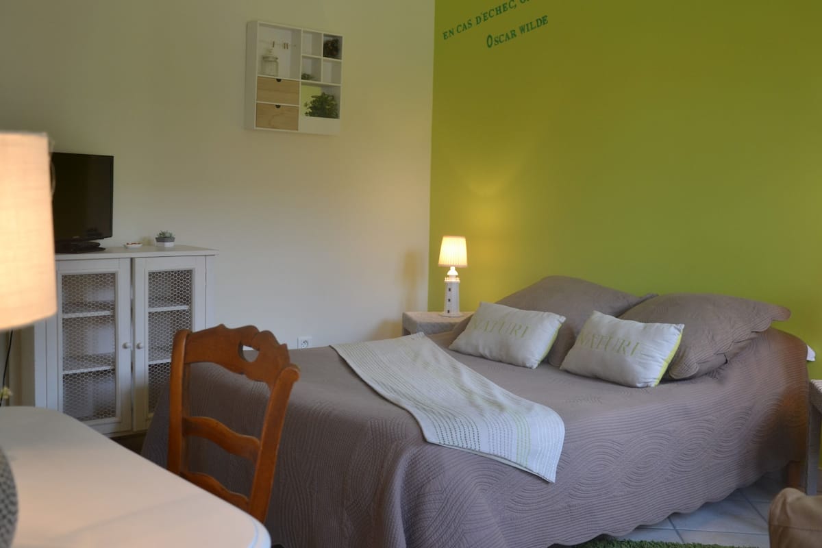 Double Room, Private Bathroom, Garden View