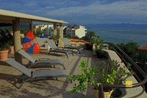 Terrace/patio - "Tortuga",  one bedroom apartment. You can walk to Beach and Restaurants (Punta de Mita)