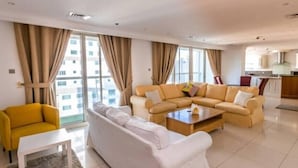 Unclassified image, 3 of 3, button - Marina (Dubai)
