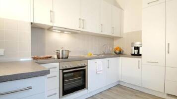 Design-Apartment, Mehrere Betten, Nichtraucher | Eigene Küche | Kühlschrank, Ofen, Herdplatte, Kochgeschirr/Geschirr/Besteck