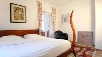 Design-Apartment, Mehrere Betten, Nichtraucher | Schreibtisch, Verdunkelungsvorhänge, Bügeleisen/Bügelbrett, Bettwäsche