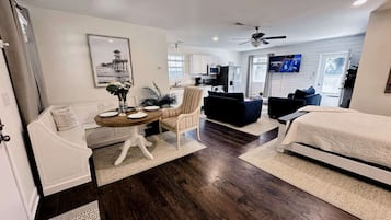 1 soverom, strykejern/-brett, wi-fi og sengetøy