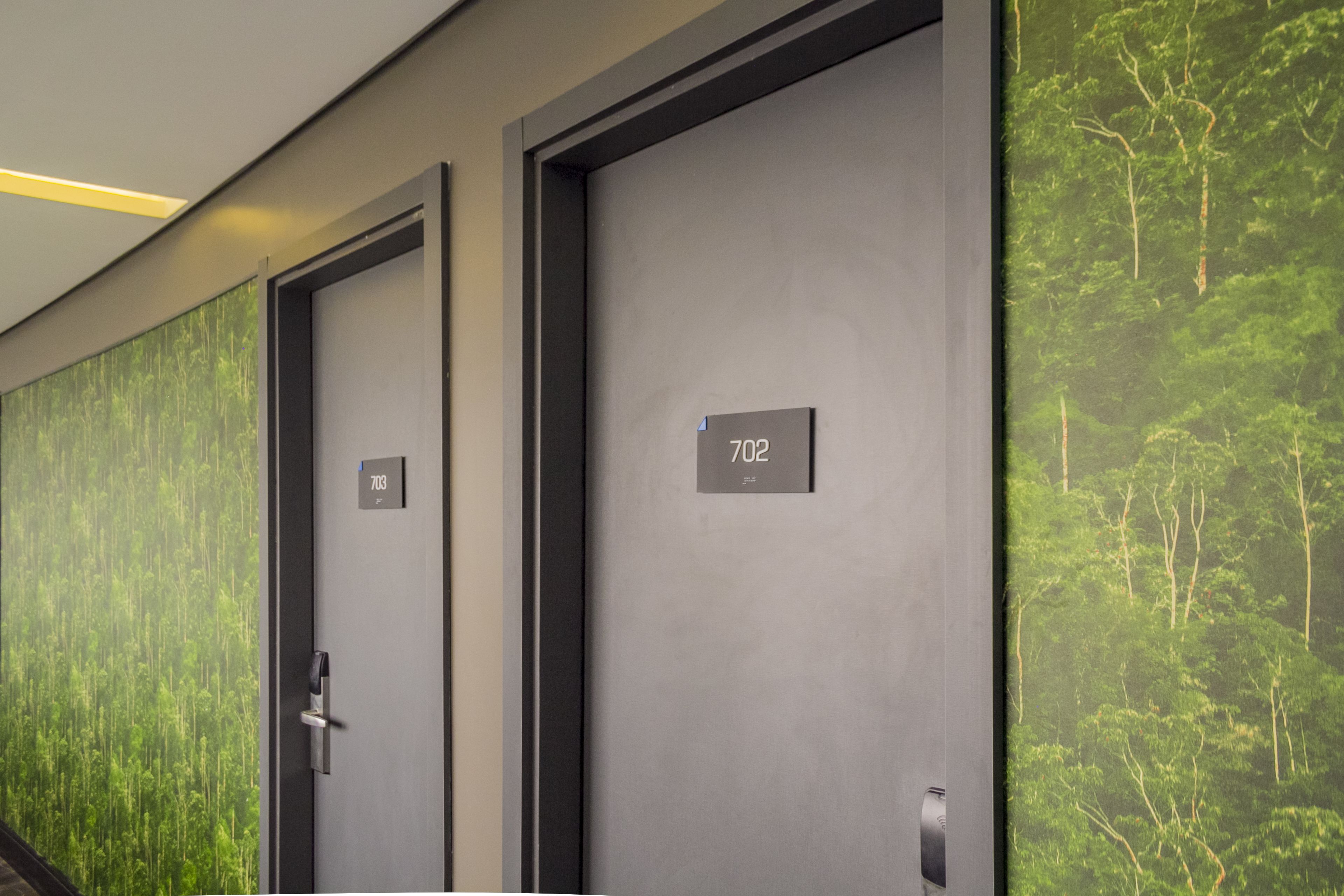 10 bedrooms, minibar, in-room safe, desk