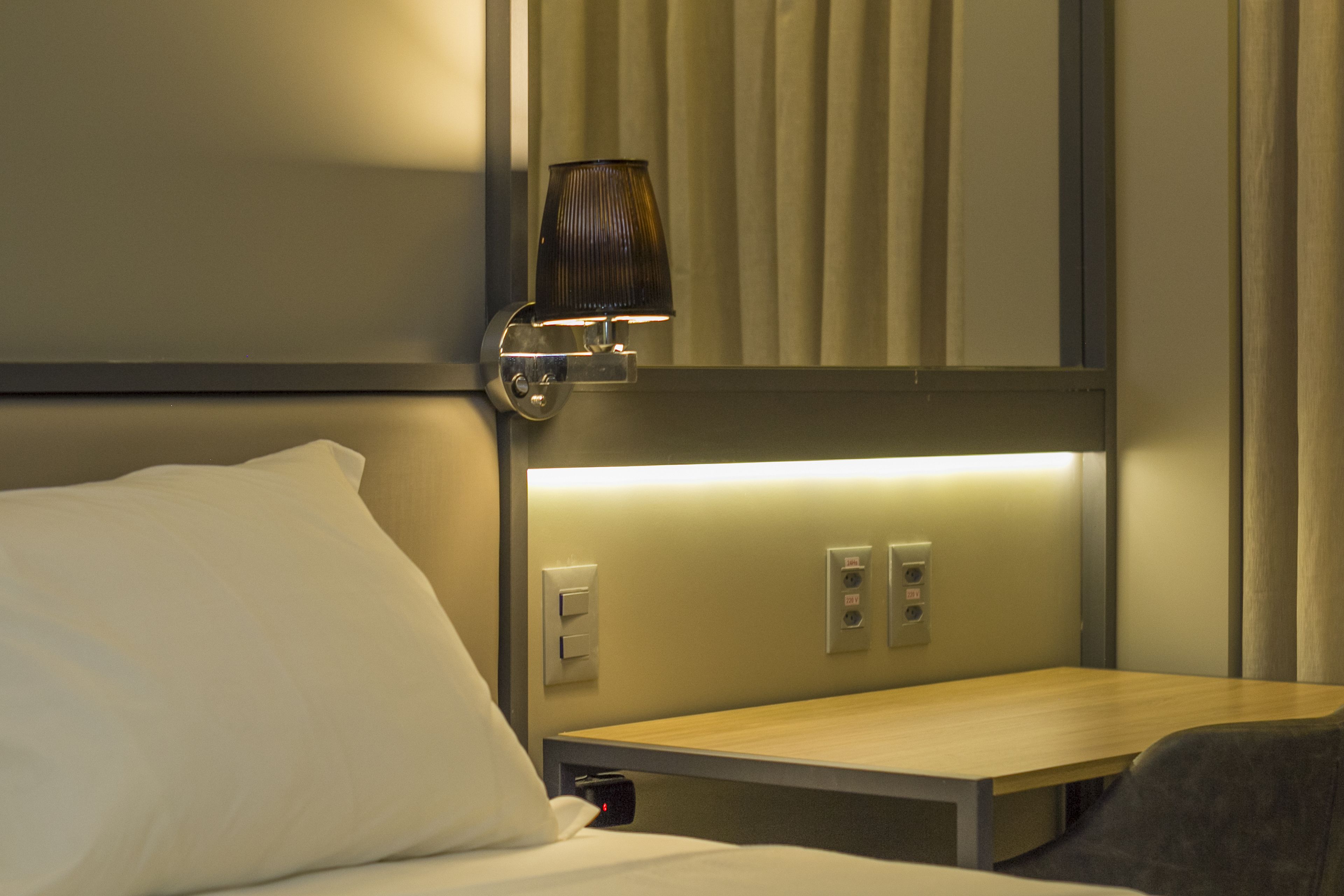 deluxe double room | 10 bedrooms, minibar, in-room safe, desk