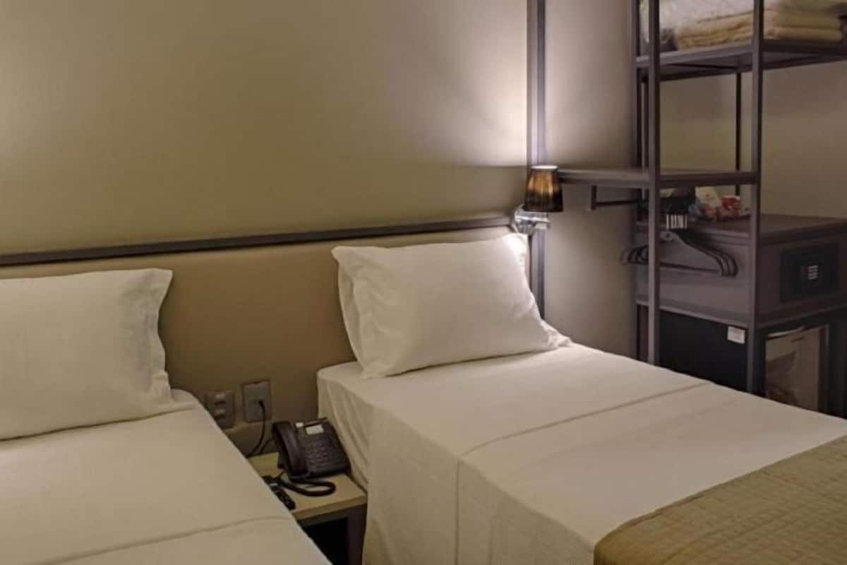 10 bedrooms, minibar, in-room safe, desk