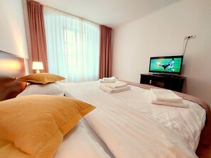 Classic Suite, City View | 1 bedroom, individually decorated, individually furnished - Casa Roth Apartments (Brasov)