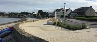 Onafhankelijke behuizing op 100 m van de haven