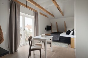 Superior Studio Suite, 1 Bedroom | Private kitchen