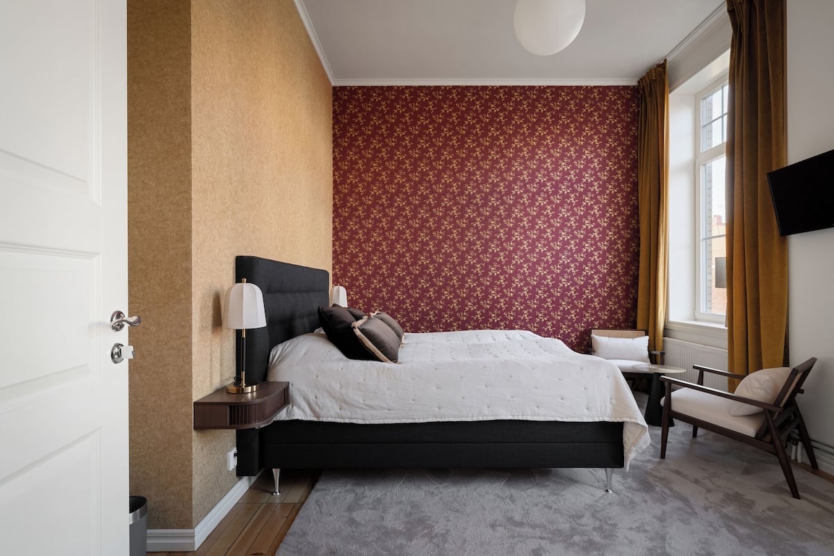 Habitación doble Premium, 1 cama Queen size | Insonorización, tabla de planchar con plancha y wifi gratis