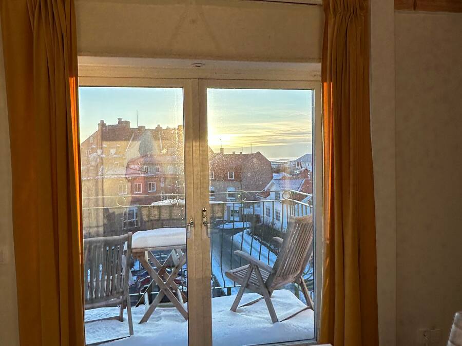 Suite estudio superior, 1 habitación | Sala de estar | Piso con calefacción