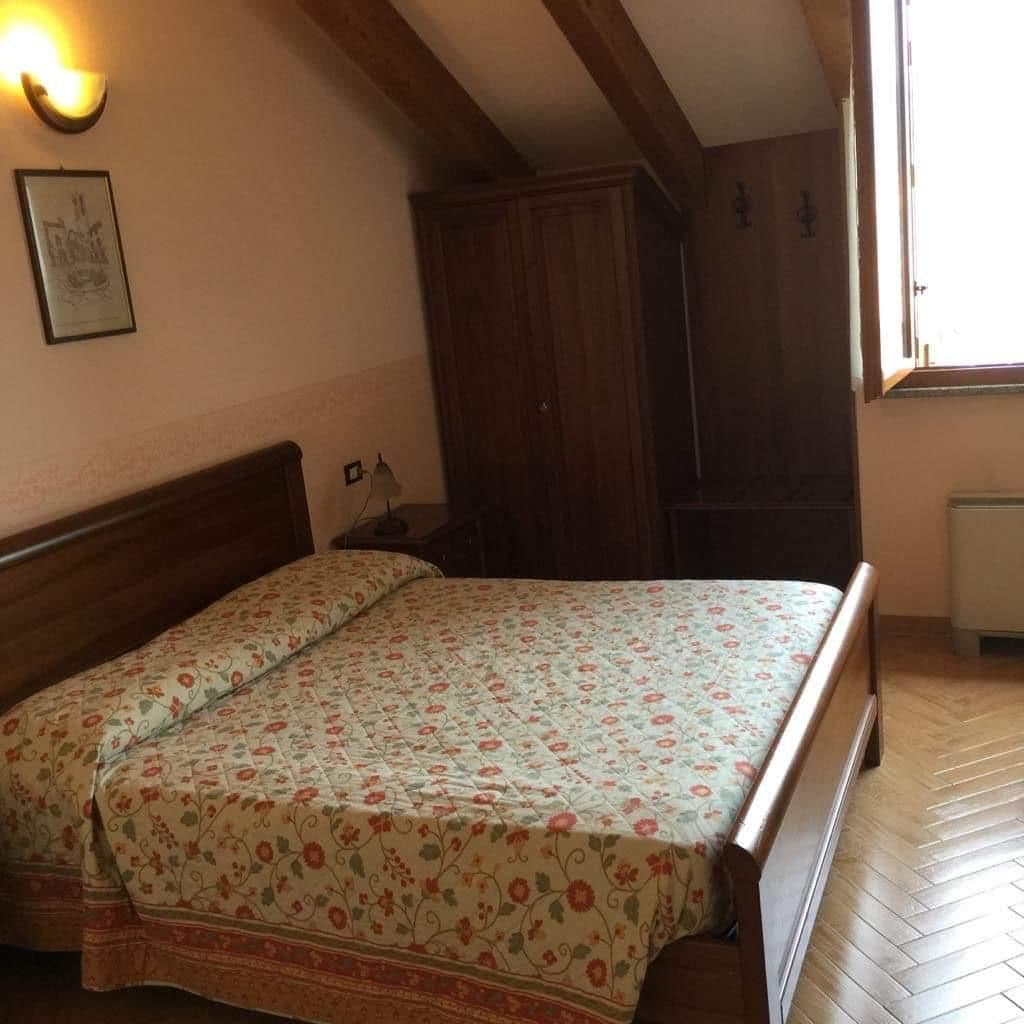 خزنة داخل الغرفة ومكتب وأسرّة أطفال/رضّع وواي فاي مجانًا