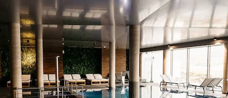 Una piscina techada