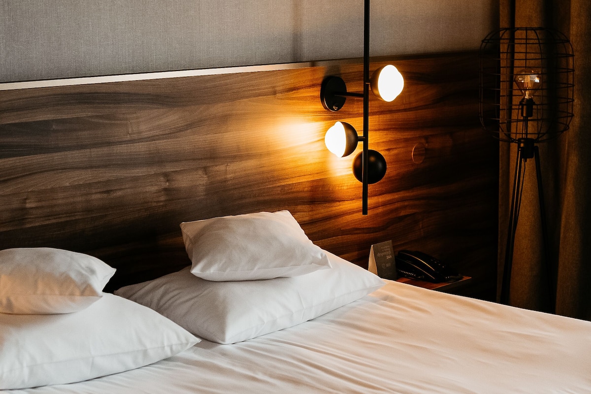 minibar, in-room safe, iron/ironing board, free wifi