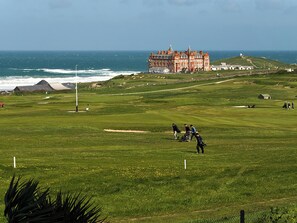 Golf - A luxury apartment with views over the golf course down to Fistral Beach. (Newquay)