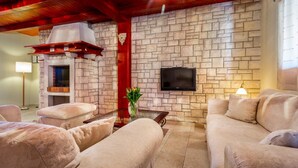 Villa, 2 Bedrooms, Private Pool | Living room | Flat-screen TV - Villa Olives (Marcana)
