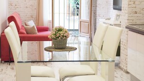 Ảnh chưa phân loại, 2 trong số 65 ảnh, nút