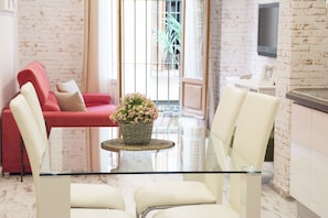 Living area - Apartamentos Sevilla Palace (Seville)
