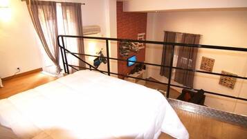 1 bedroom, Egyptian cotton sheets, premium bedding, in-room safe