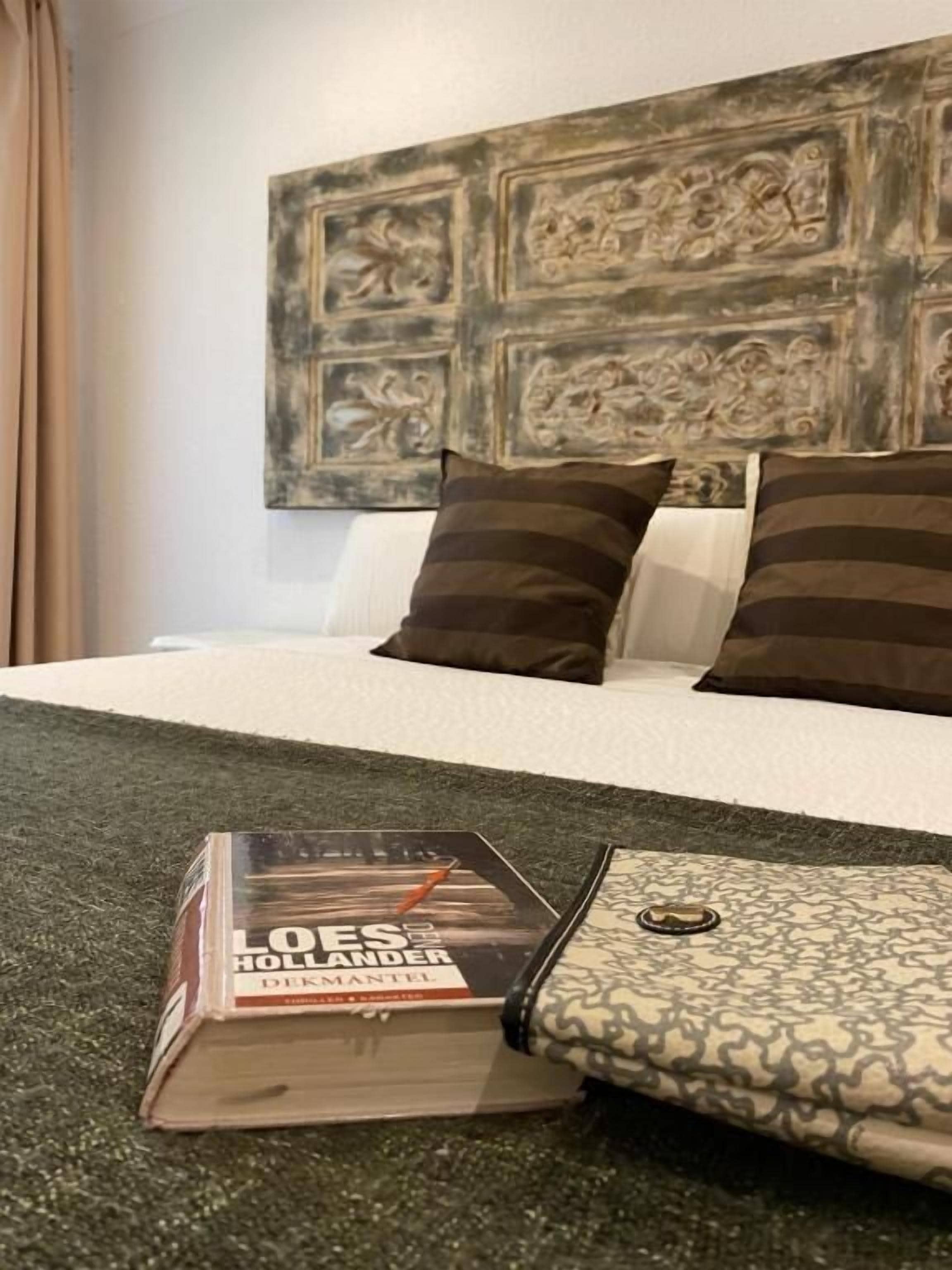 Lägenhet Deluxe - uteplats - utsikt mot trädgården (Top Floor) | 1 sovrum, egyptiska bomullslakan och sängtillbehör av högsta kvalitet