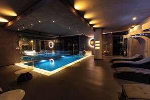 Indoor pool, outdoor pool, open 9:00 AM to 8:00 PM, pool umbrellas - Rubens Hotels & SPA (Vila Nova de Gaia)