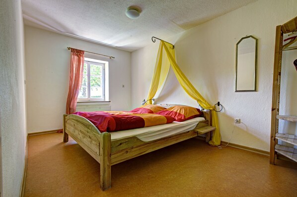 Appartement (Sonnenblume) | 3 chambres, décor unique, ameublement unique, rideaux d’obscurcissement