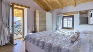 Villa, 5 Bedrooms, Private Pool - Villa Orby (Marcana)