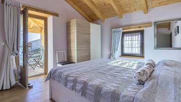 Villa, 5 Schlafzimmer, eigener Pool | 5 Schlafzimmer, Zimmersafe, Schreibtisch, schallisolierte Zimmer