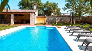 Outdoor pool - Villa Orby (Marcana)