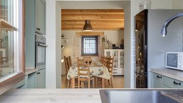 Villa, 5 Bedrooms, Private Pool | In-room dining