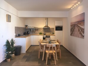 Dining - House on the river: Bico das flores 2 (Praia de Mira)