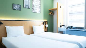 Standard Twin Room, 2 Twin Beds, Non Smoking | Desk, blackout curtains, free WiFi, bed sheets