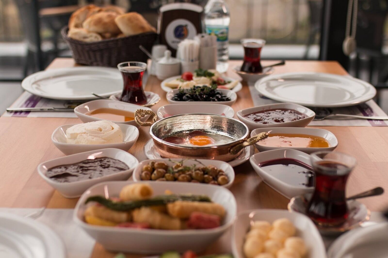 free daily full breakfast