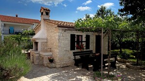 BBQ/picnic area - Villa Sun (Pula)