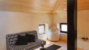 Villa, 4 Schlafzimmer, eigener Pool | 4 Schlafzimmer, Zimmersafe, Schreibtisch, schallisolierte Zimmer