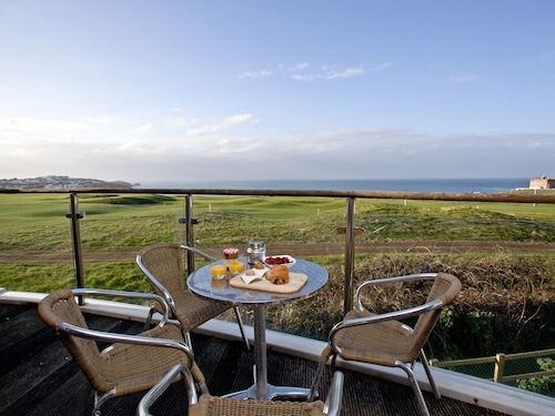 Fistral View at Bredon Court
