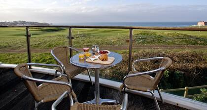 Fistral View at Bredon Court