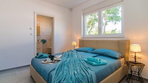 3 bedrooms, in-room safe, desk, iron/ironing board - Villa Florentina (Svetvincenat)